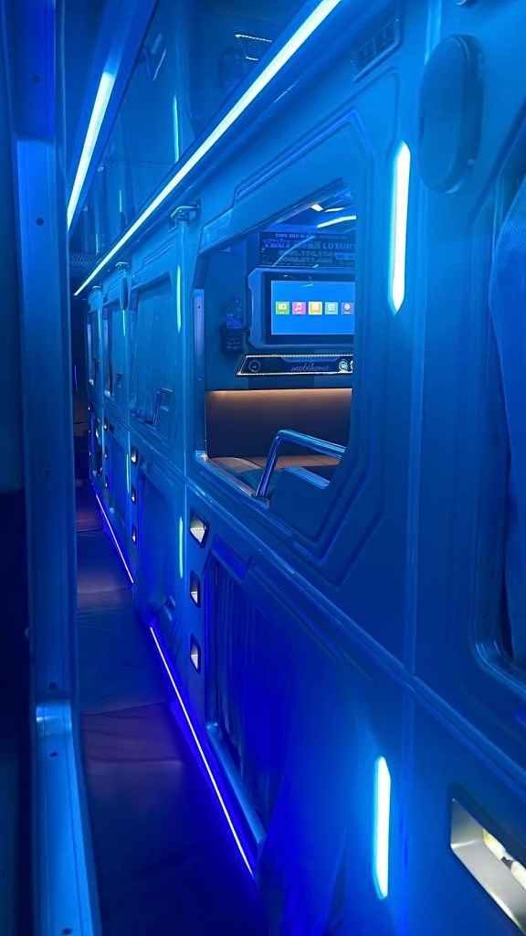 night bus vip nocturno sleeping vietnam